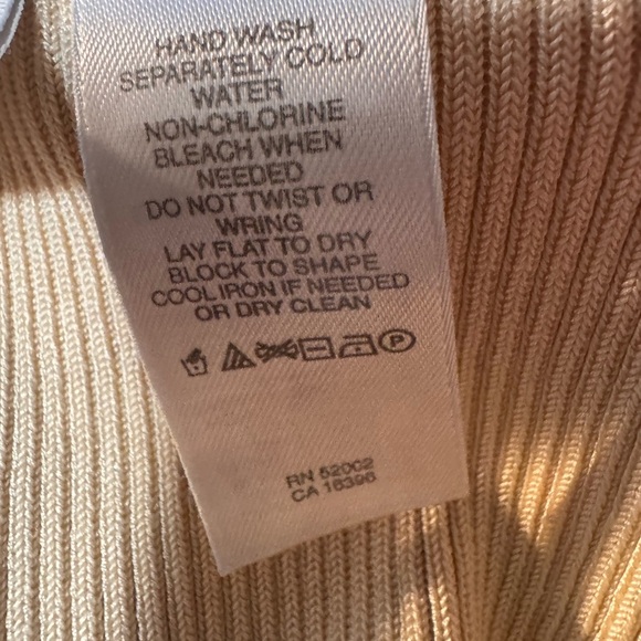 Liz Claiborne Silk Blend Cream Sleeveless V-Neck Top size large - Picture 5 of 8